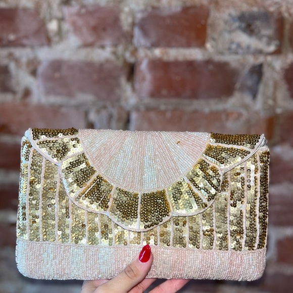 Beaded Clutch with chain strap - Picture 1 of 3